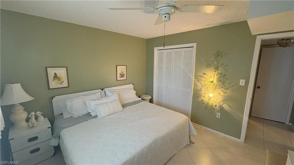 5419 Rattlesnake Hammock RD # F205, NAPLES FL 34113-1