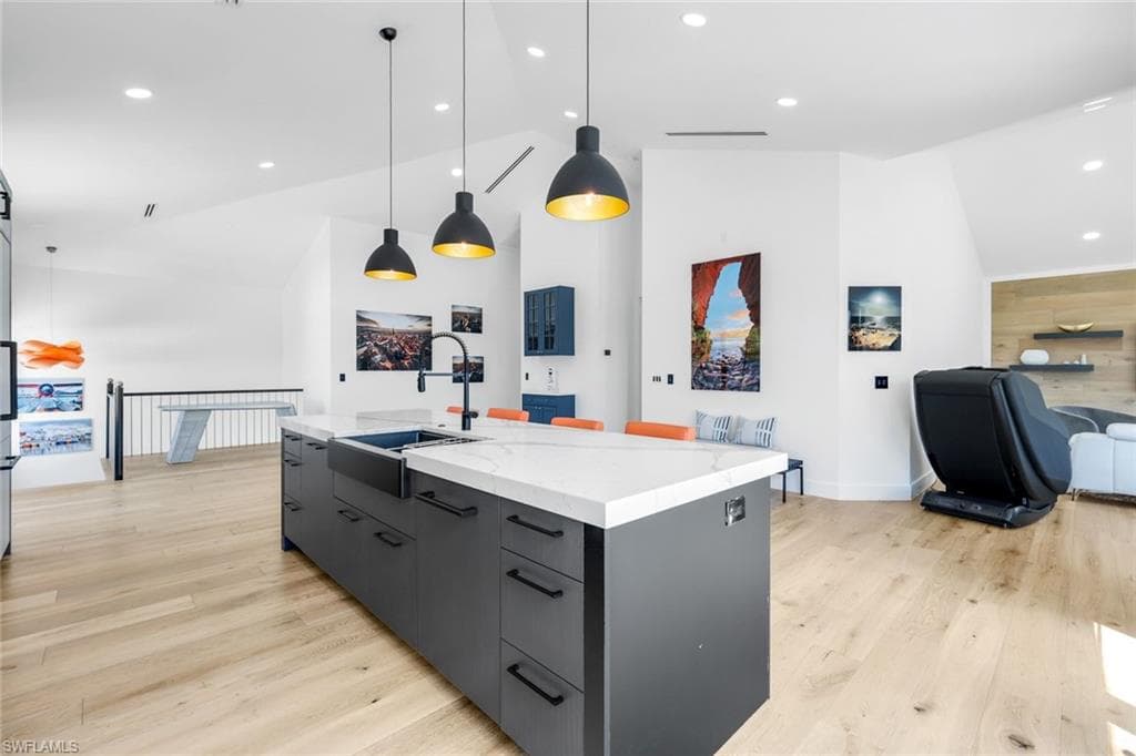 6677 Hunters RD, NAPLES FL 34109-39