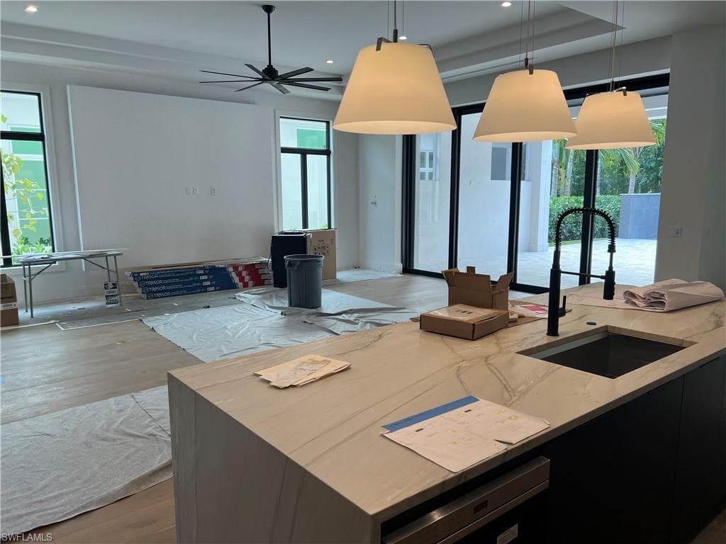 6642 Palisades AVE, NAPLES FL 34109-5