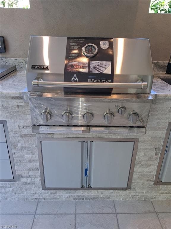 2769 Linda DR, NAPLES FL 34112-35