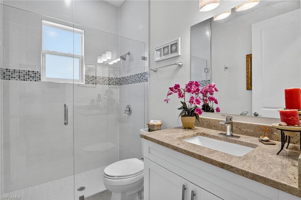 2769 Linda DR, NAPLES FL 34112-31