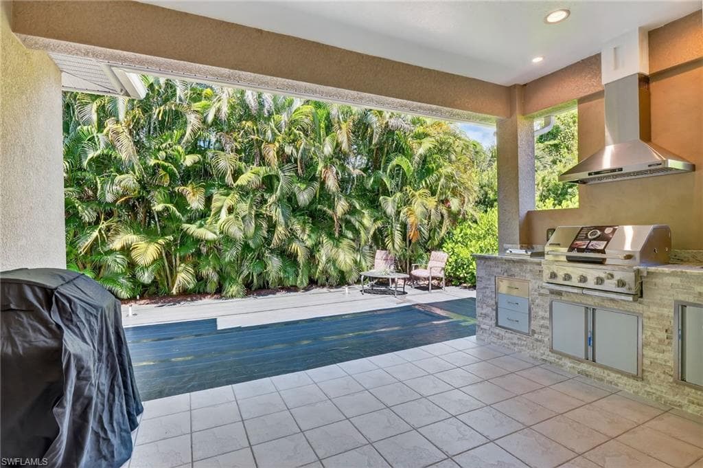 2769 Linda DR, NAPLES FL 34112-37