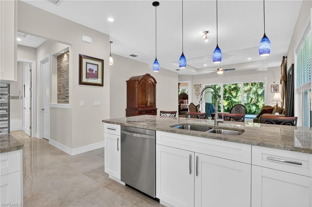 2769 Linda DR, NAPLES FL 34112-18