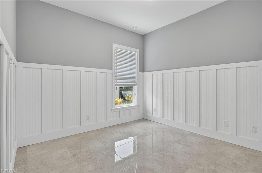 2769 Linda DR, NAPLES FL 34112-28