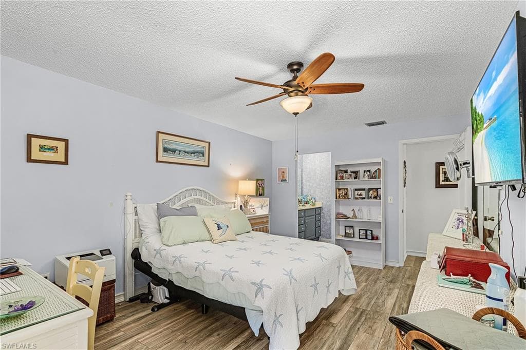 3605 Country Club BLVD # 3, CAPE CORAL FL 33904-16