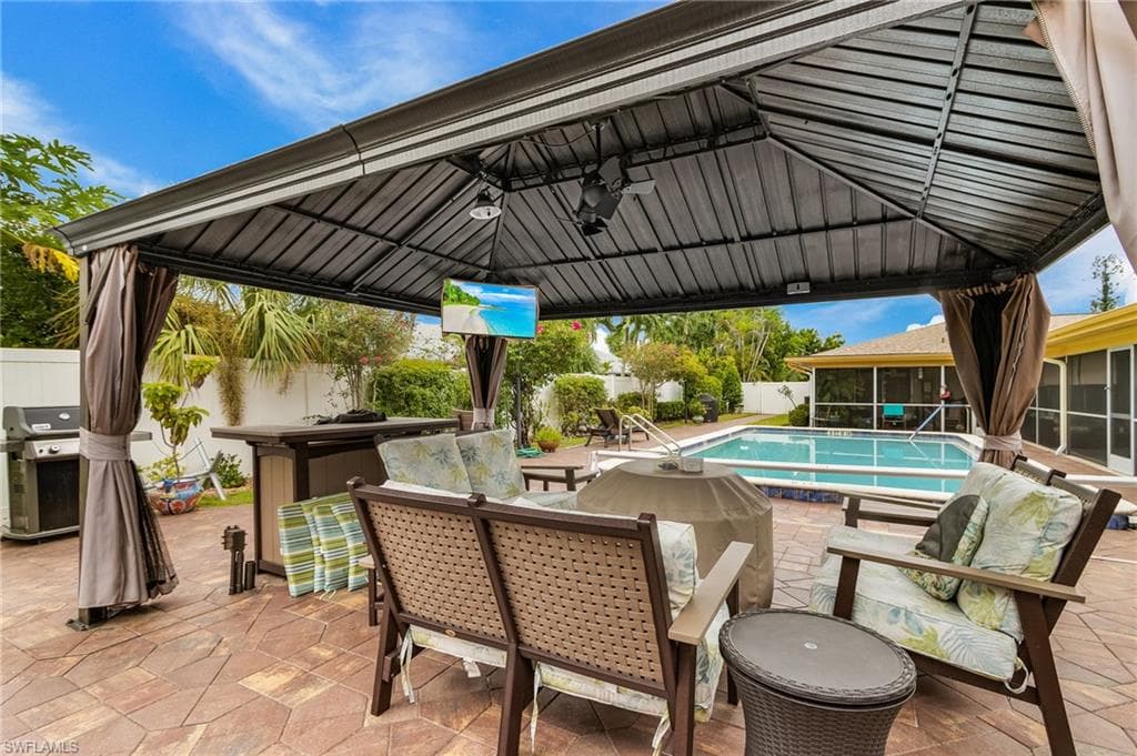3605 Country Club BLVD # 3, CAPE CORAL FL 33904-32