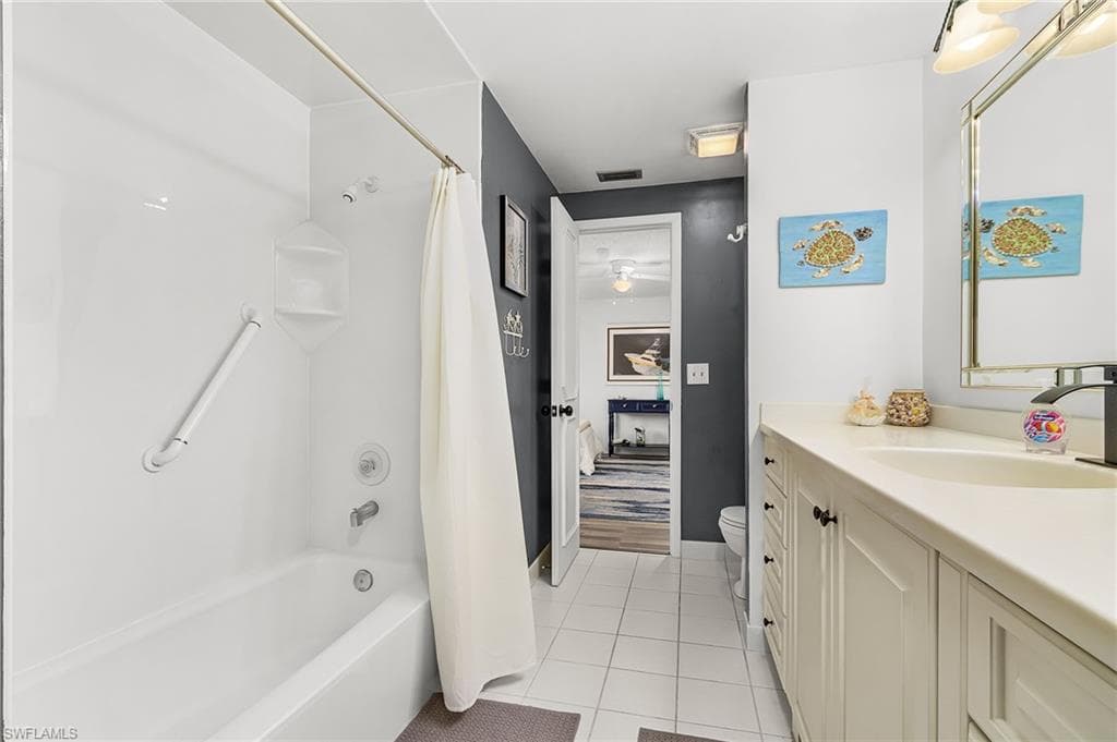 3605 Country Club BLVD # 3, CAPE CORAL FL 33904-24