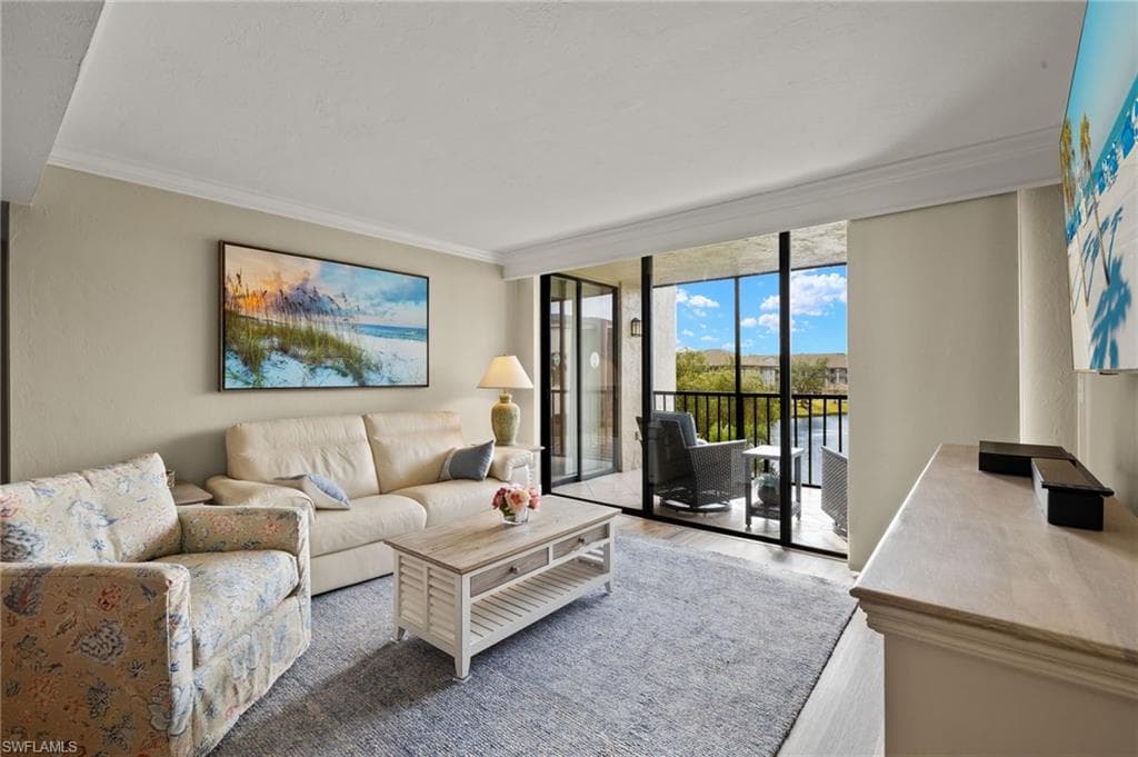 4200 Steamboat BEND # 303, FORT MYERS FL 33919-6