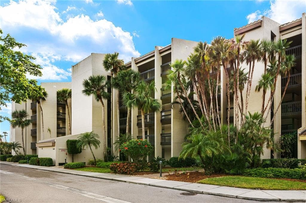 4200 Steamboat BEND # 303, FORT MYERS FL 33919-29