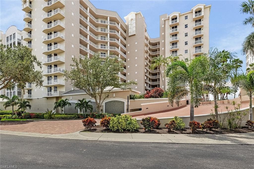 14250 Royal Harbour CT 817-5