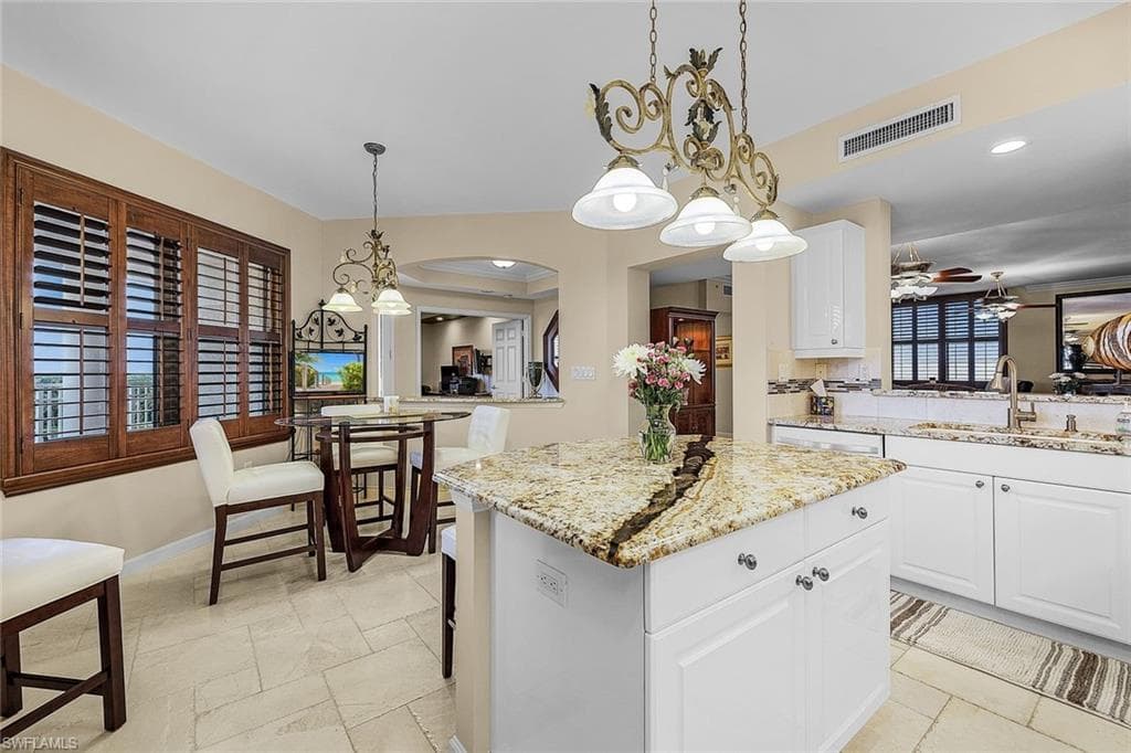 14250 Royal Harbour CT 817-12