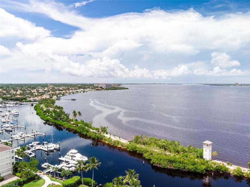 14250 Royal Harbour CT 817-4