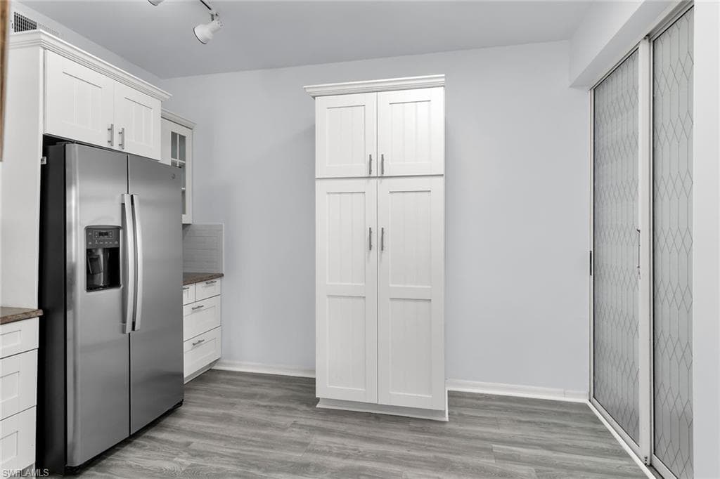 1000 Mainsail DR S # 112, NAPLES FL 34114-3