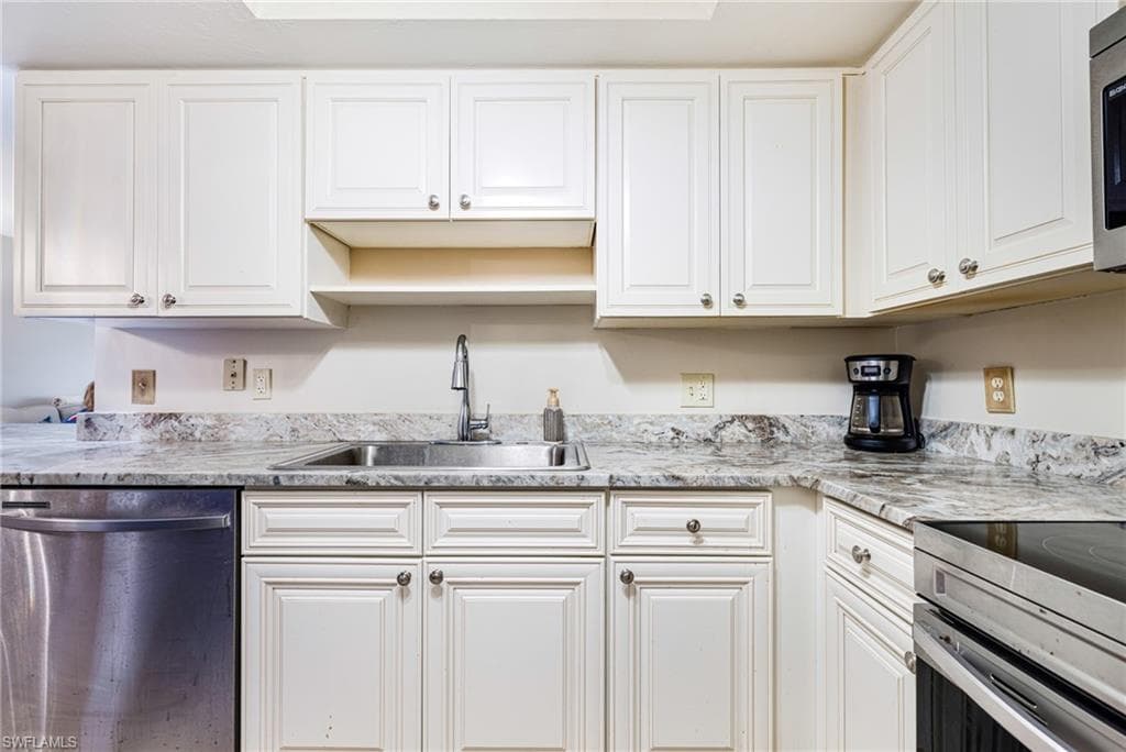 17025 Golfside CIR # 303, FORT MYERS FL 33908-10