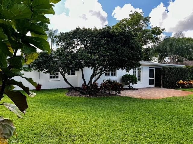 321 Burning Tree DR, NAPLES FL 34105-23