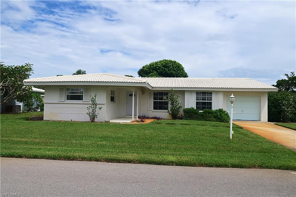 59 Hilo CT # 59, NAPLES FL 34112-15