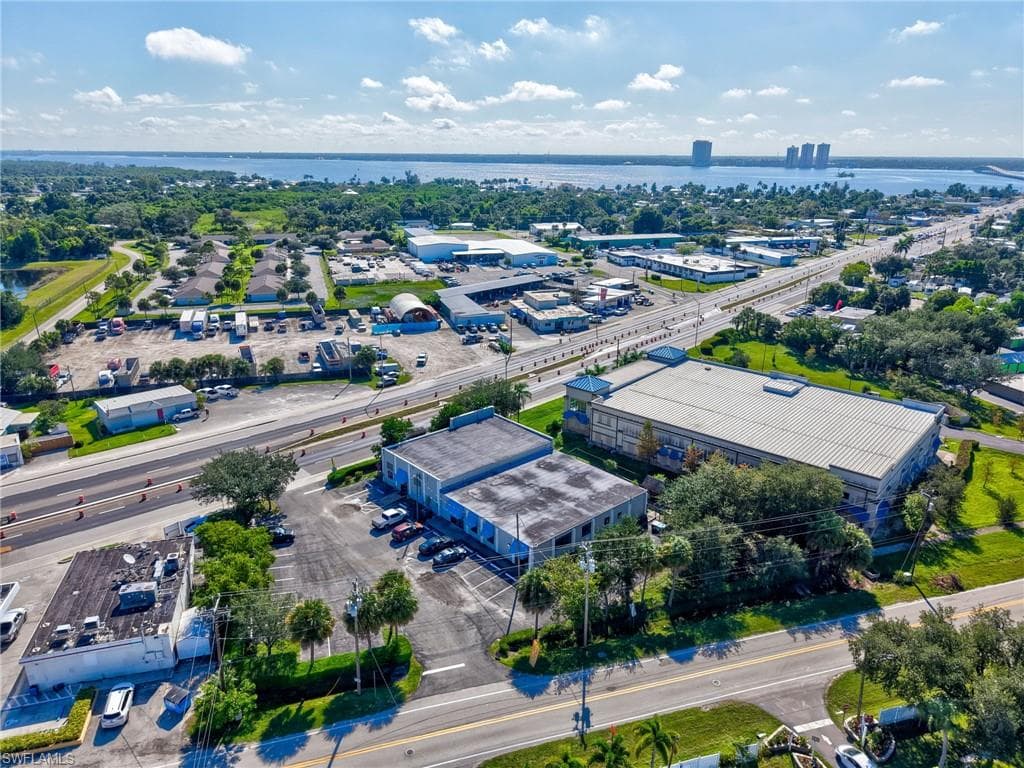1357 N Tamiami TRL, NORTH FORT MYERS FL 33903-5