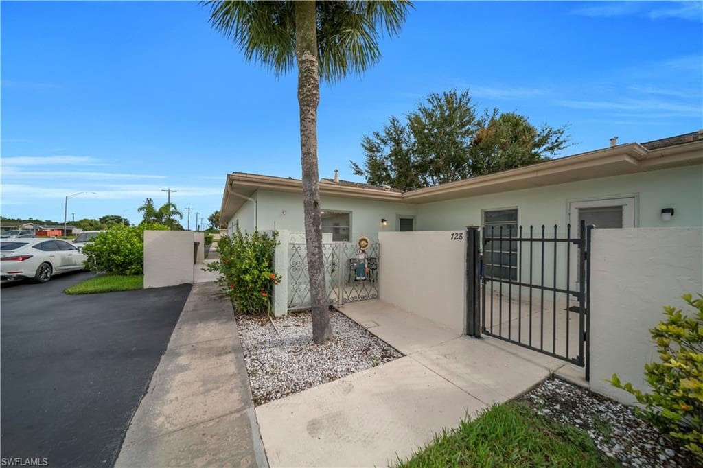 730 Joel BLVD, LEHIGH ACRES FL 33936-4
