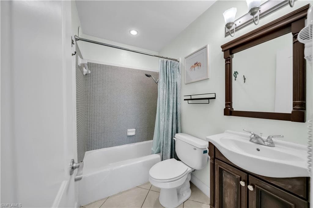 730 Joel BLVD, LEHIGH ACRES FL 33936-18