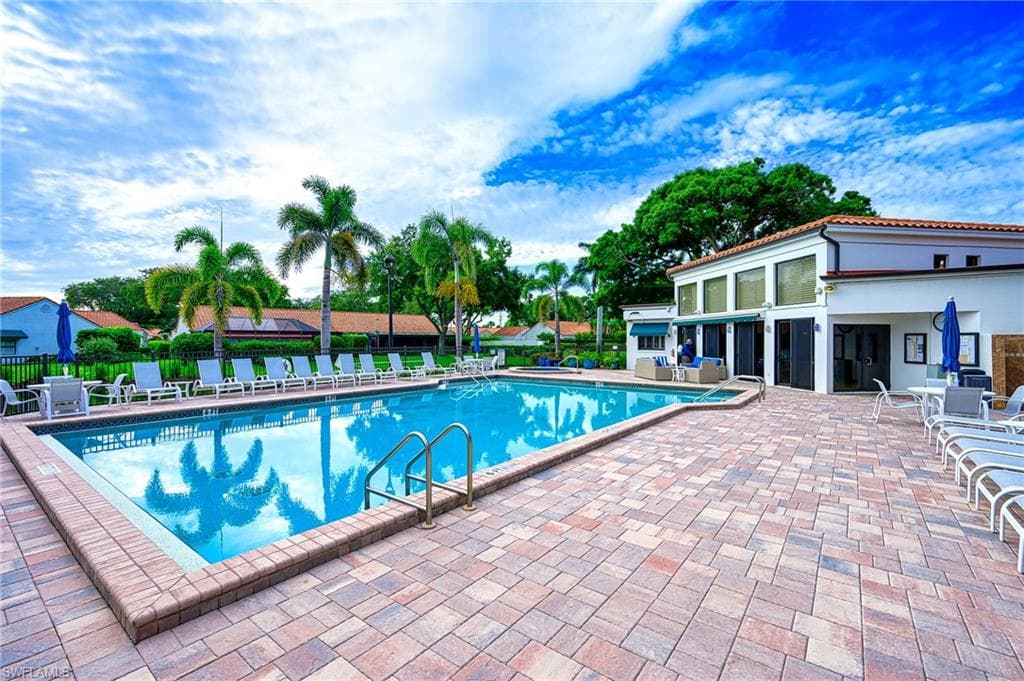613 Beachwalk CIR J-204-37