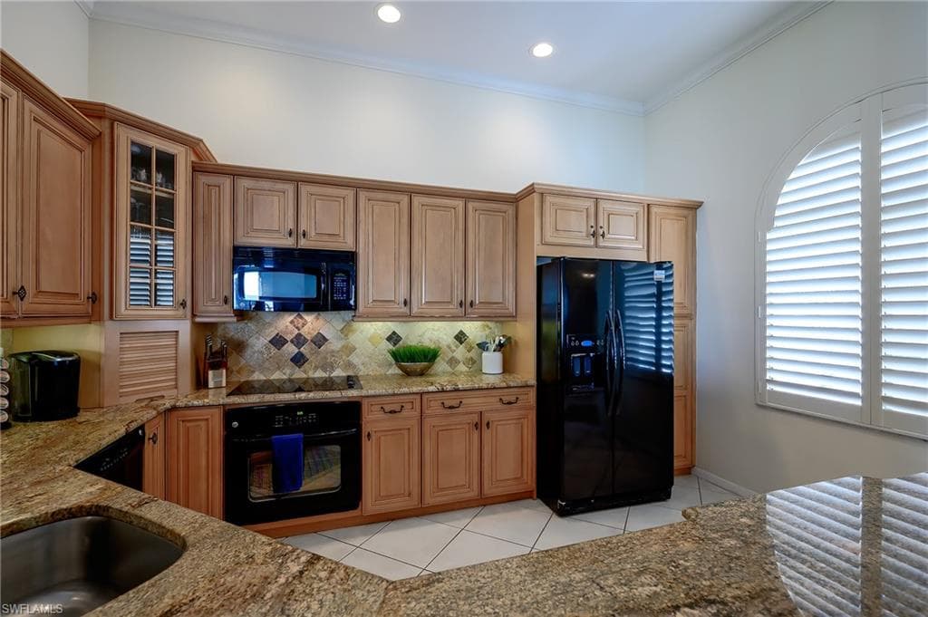 613 Beachwalk CIR J-204-9