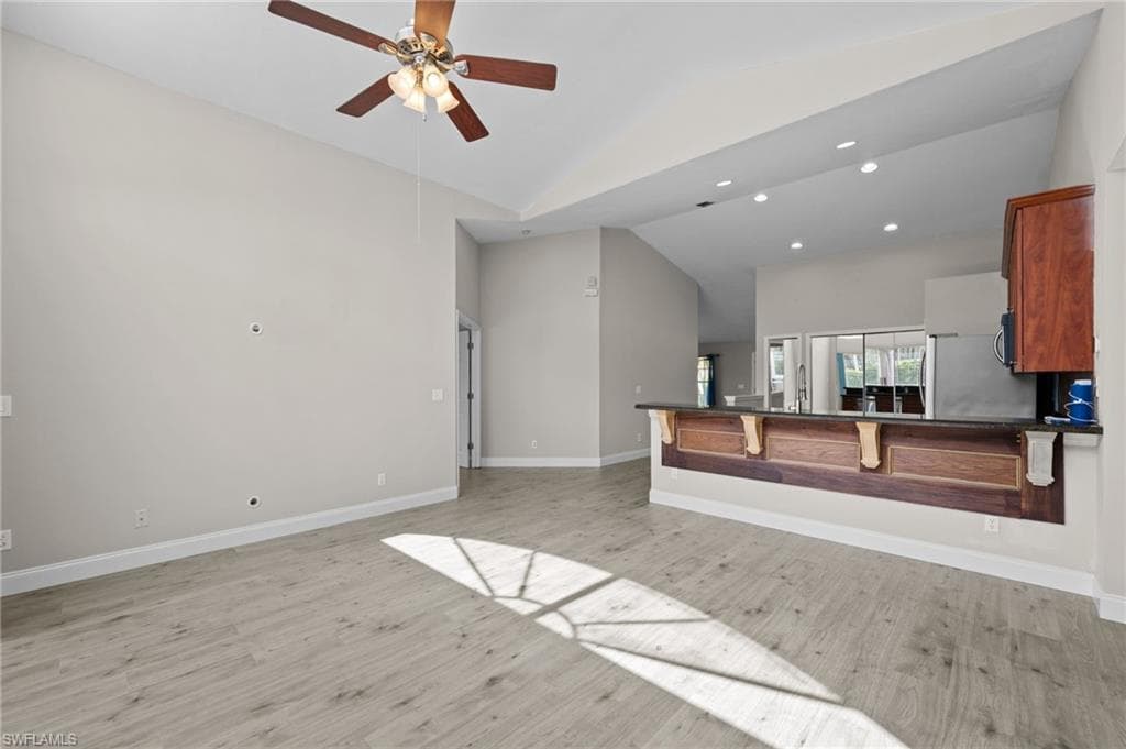 12211 Eagle Pointe CIR-9