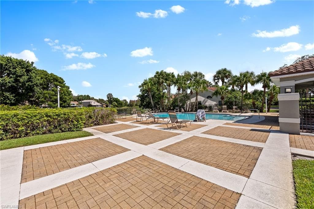 12211 Eagle Pointe CIR-44