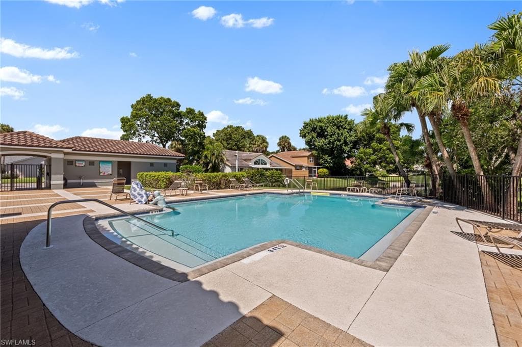 12211 Eagle Pointe CIR-43
