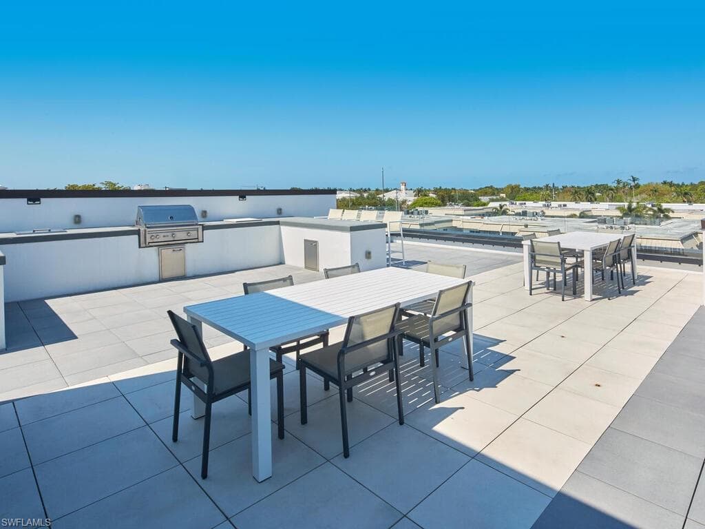 850 Central AVE # 301, OTHER FL 34102-22