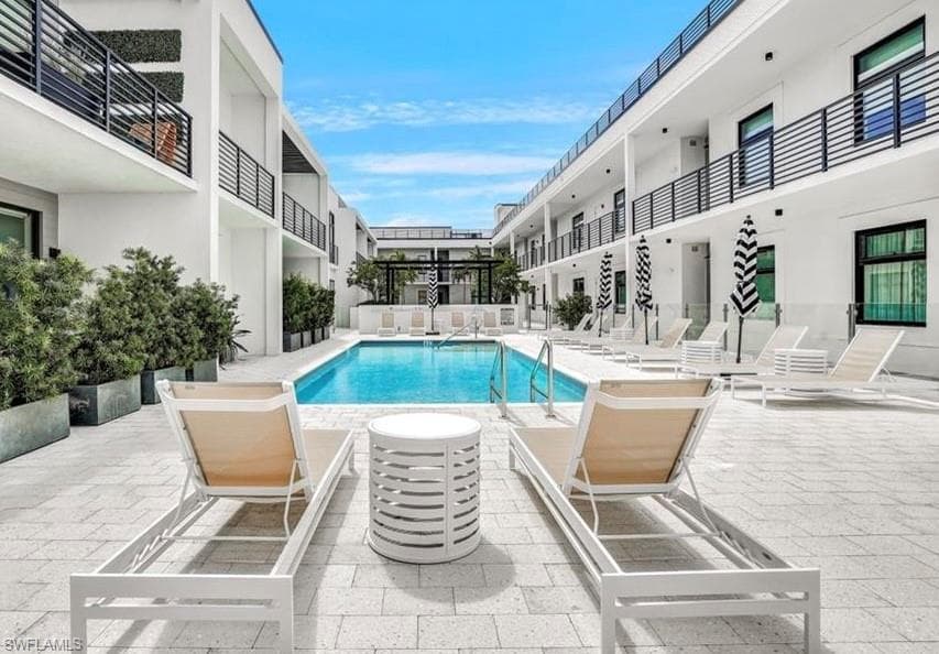 850 Central AVE # 301, OTHER FL 34102-20