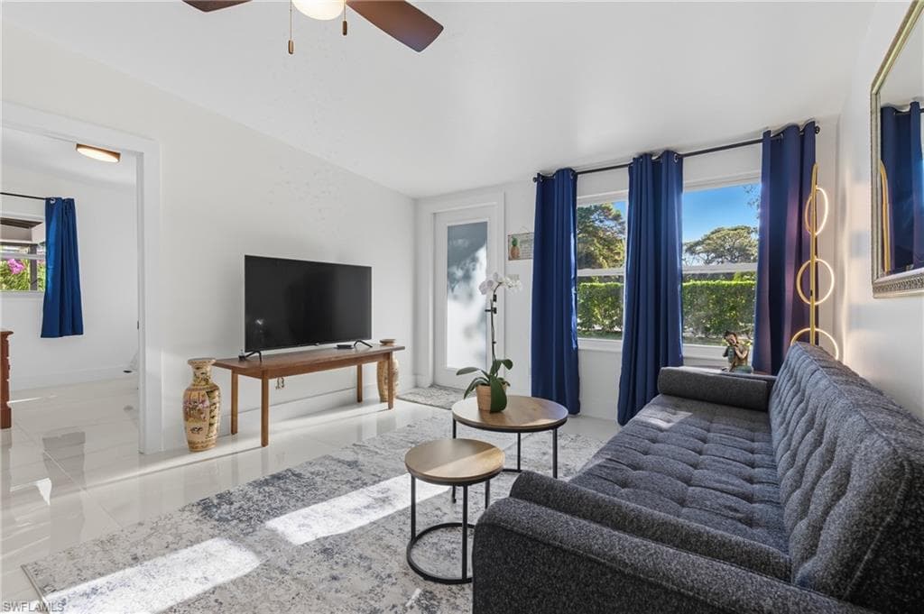 1280 Pine ST, NAPLES FL 34104-21