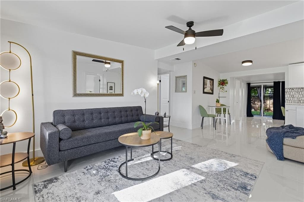 1280 Pine ST, NAPLES FL 34104-28