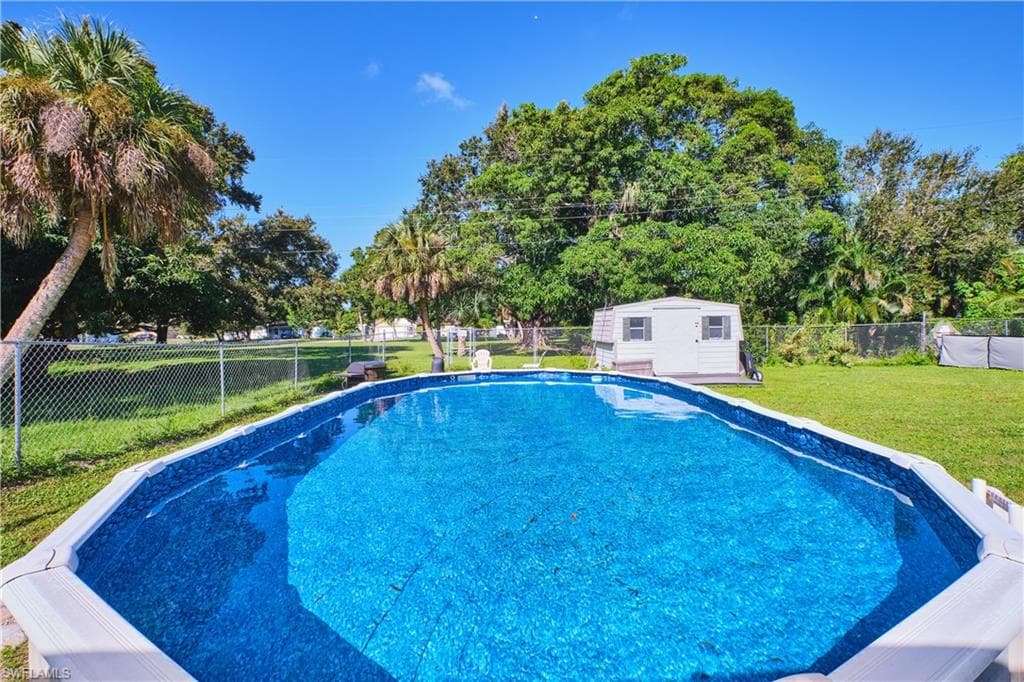 372 Altamont AVE, FORT MYERS FL 33905-16