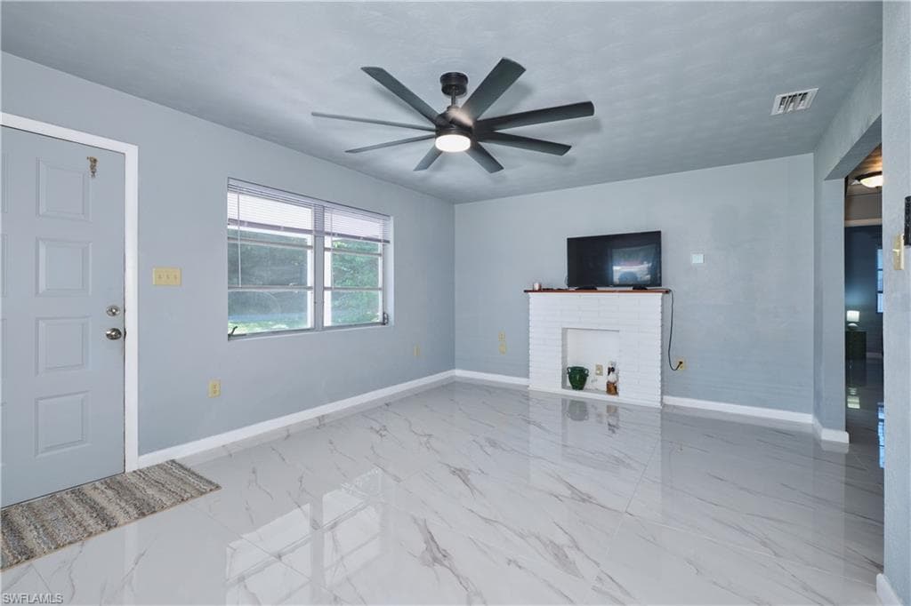 372 Altamont AVE, FORT MYERS FL 33905-2