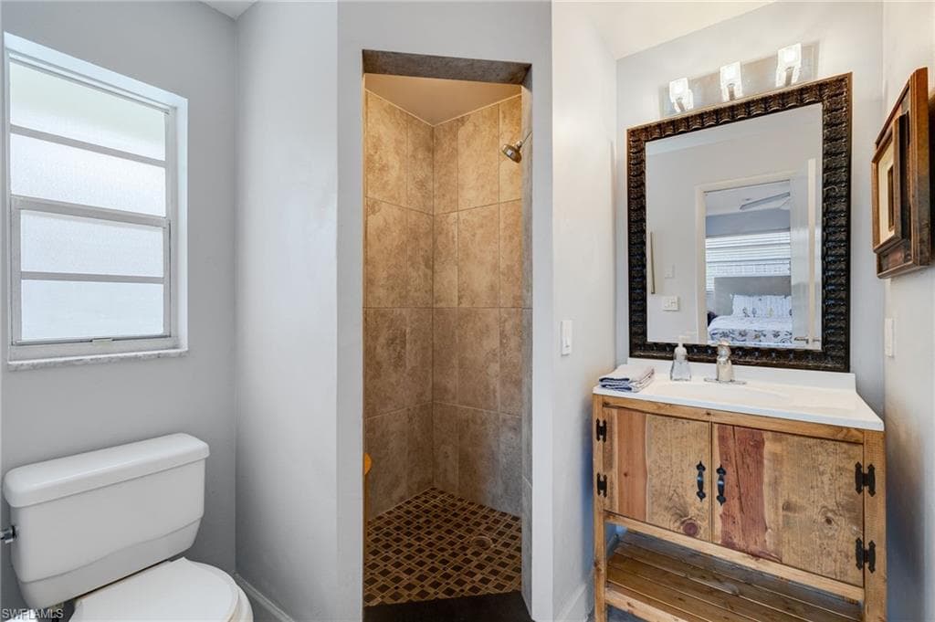 3523 Santiago WAY, NAPLES FL 34105-12