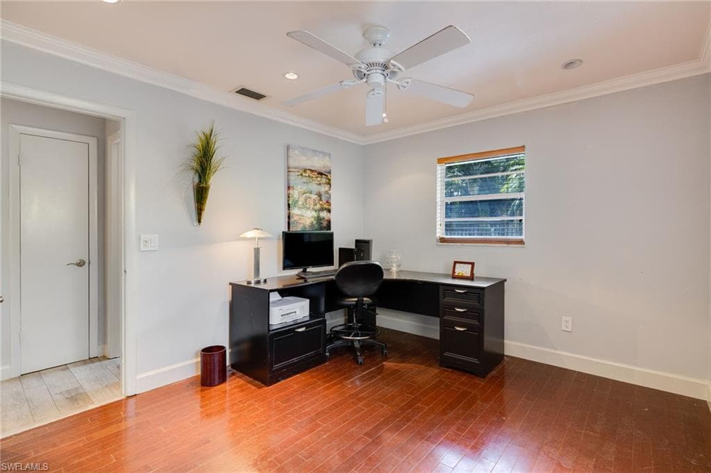 3523 Santiago WAY, NAPLES FL 34105-16