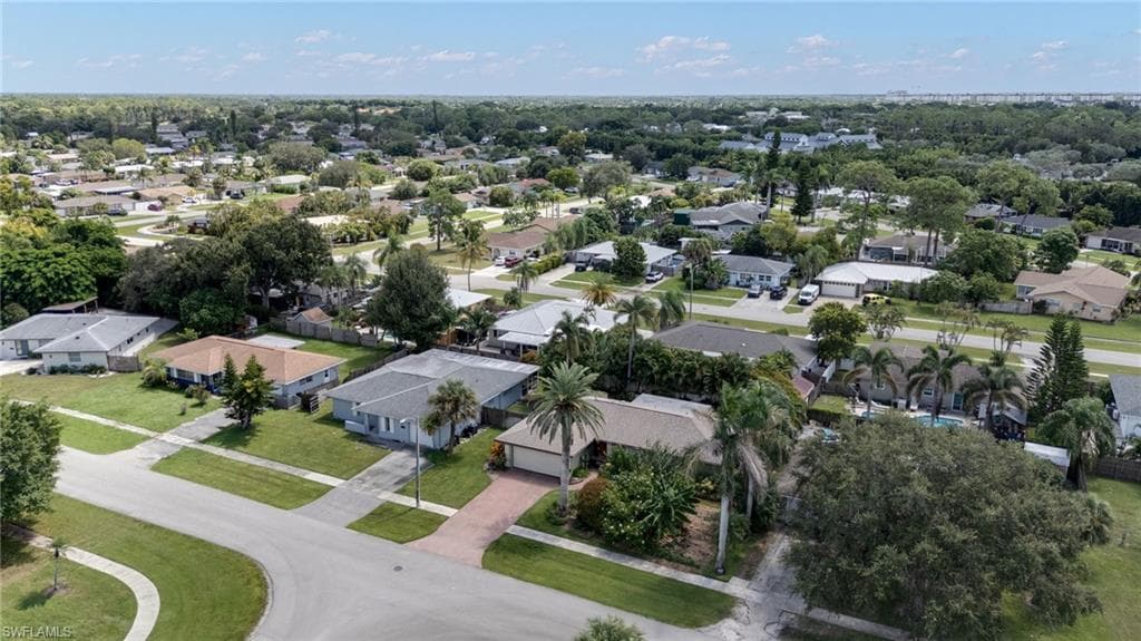 3523 Santiago WAY, NAPLES FL 34105-25