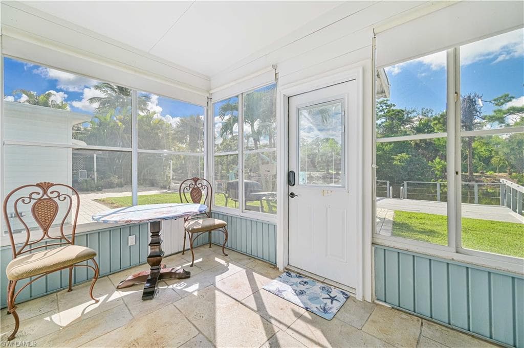 108 Windjammer WAY, FORT MYERS FL 33908-7