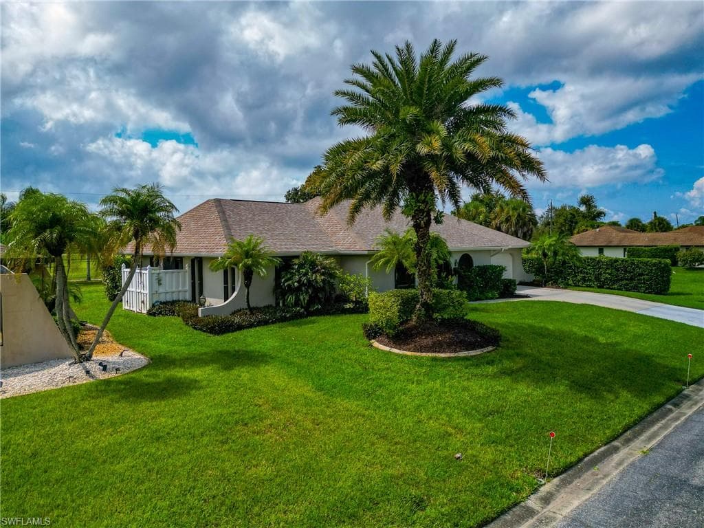 225 Brighton CT, ENGLEWOOD FL 34223-37