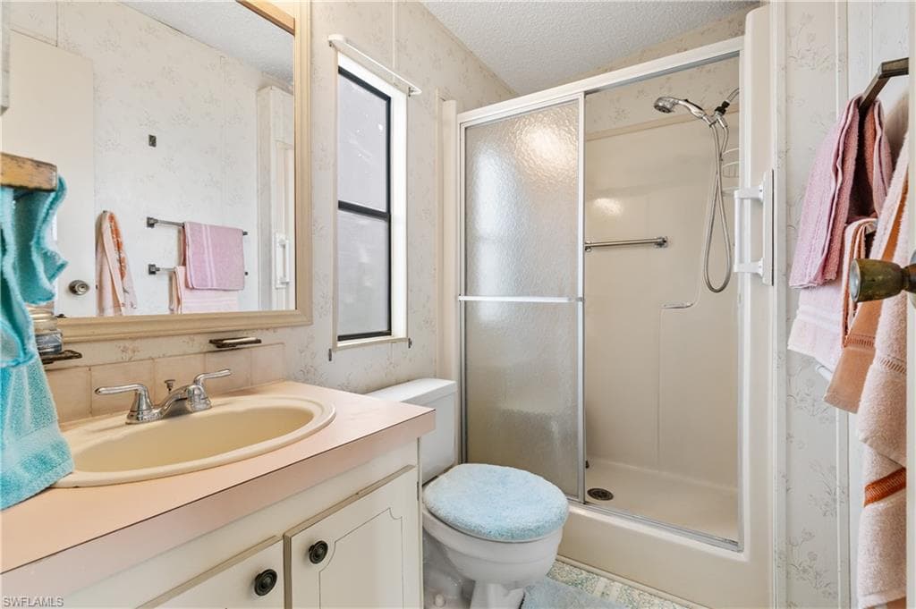 9266 Desoto DR, NORTH FORT MYERS FL 33903-16