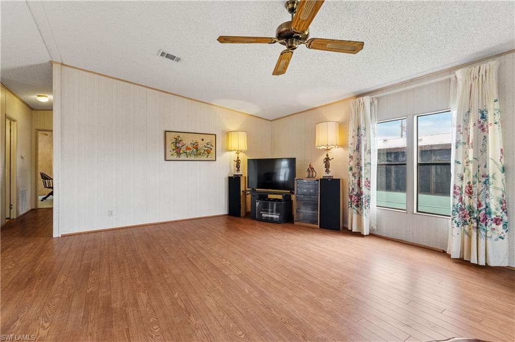 9266 Desoto DR, NORTH FORT MYERS FL 33903-6