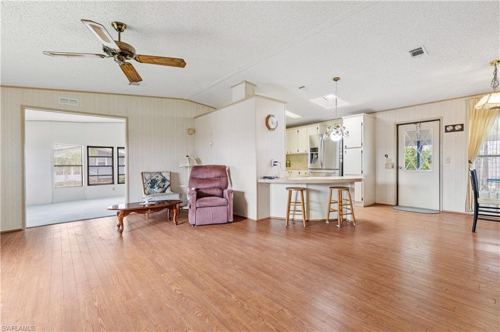 9266 Desoto DR, NORTH FORT MYERS FL 33903-4