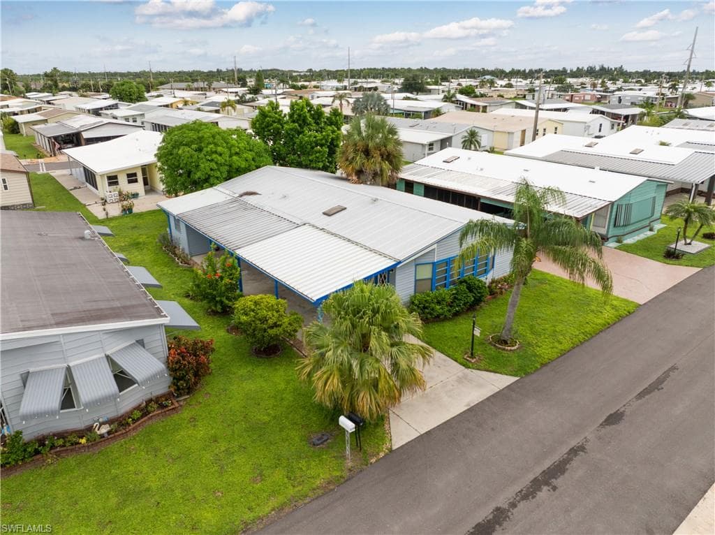 9266 Desoto DR, NORTH FORT MYERS FL 33903-29