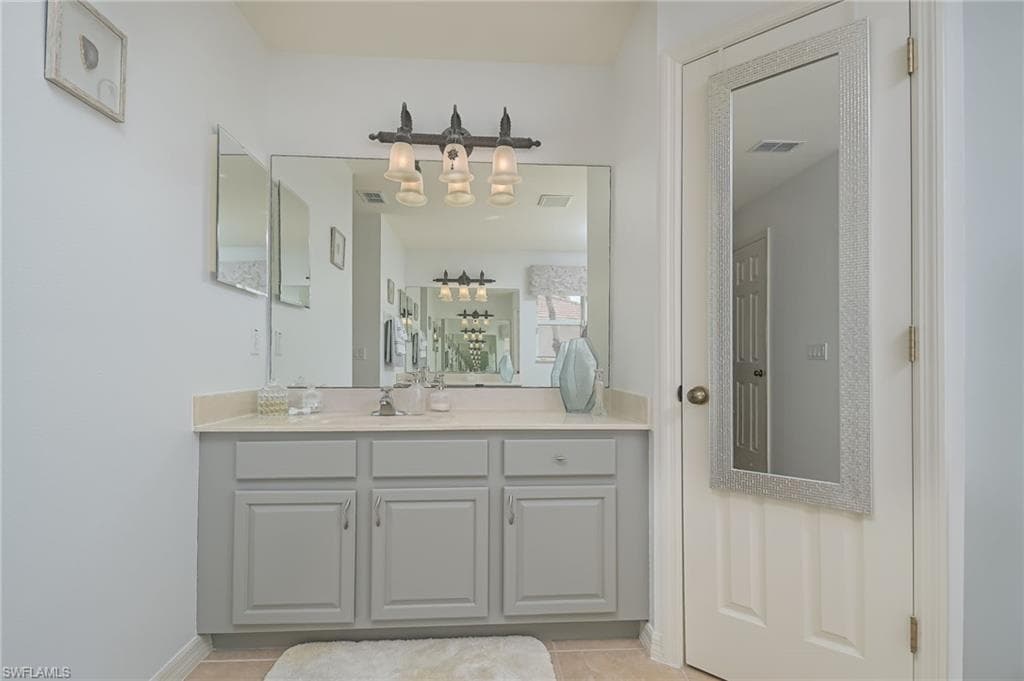 2250 Grove DR, NAPLES FL 34120-18