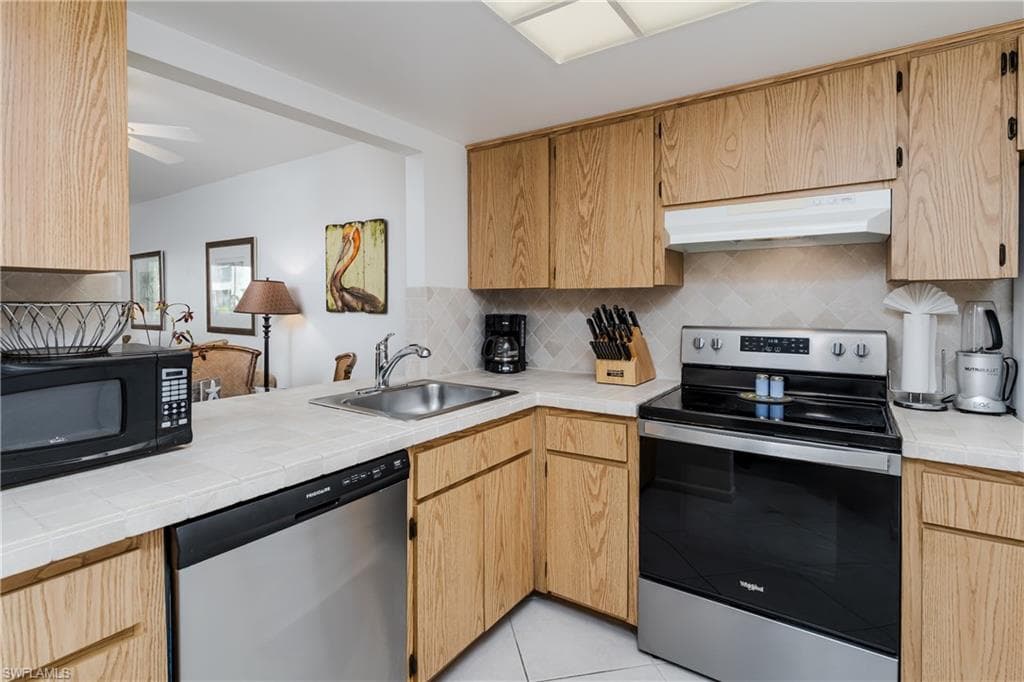 1008 Manatee RD # G104, NAPLES FL 34114-2