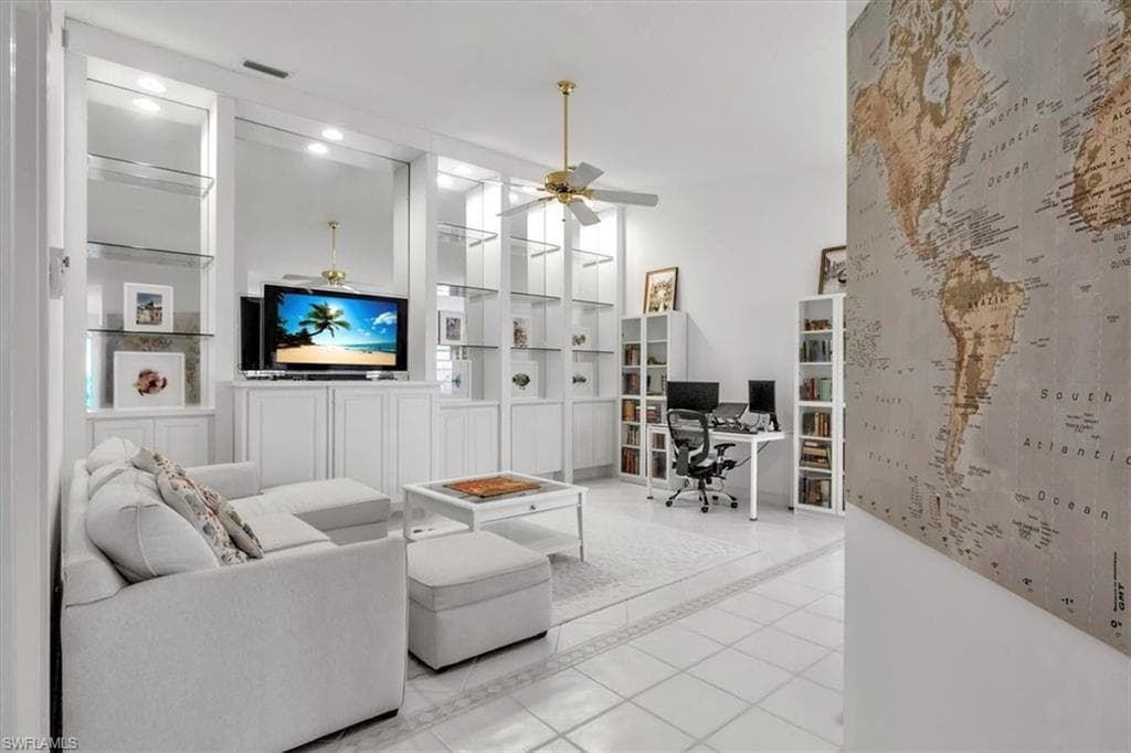 4055 Los Altos CT, NAPLES FL 34109-1