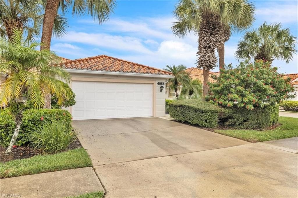 4055 Los Altos CT, NAPLES FL 34109-46