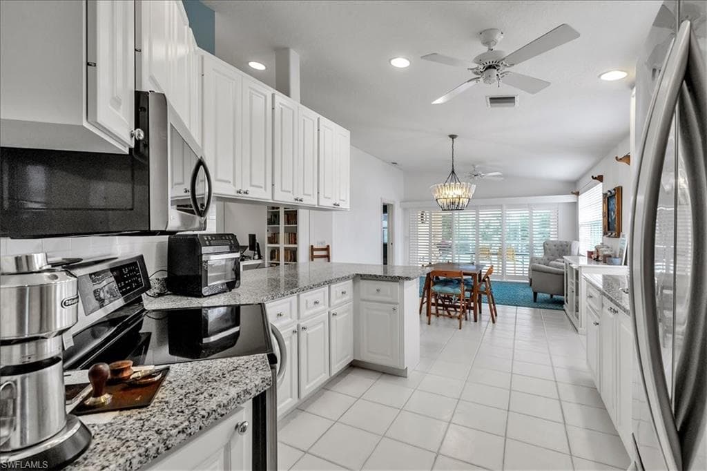 4055 Los Altos CT, NAPLES FL 34109-15