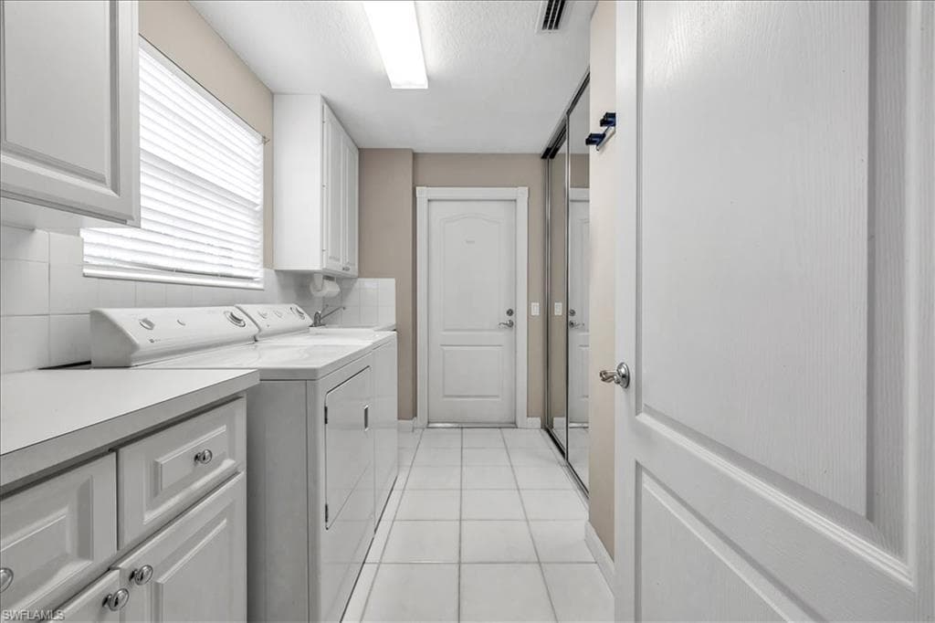 4055 Los Altos CT, NAPLES FL 34109-31