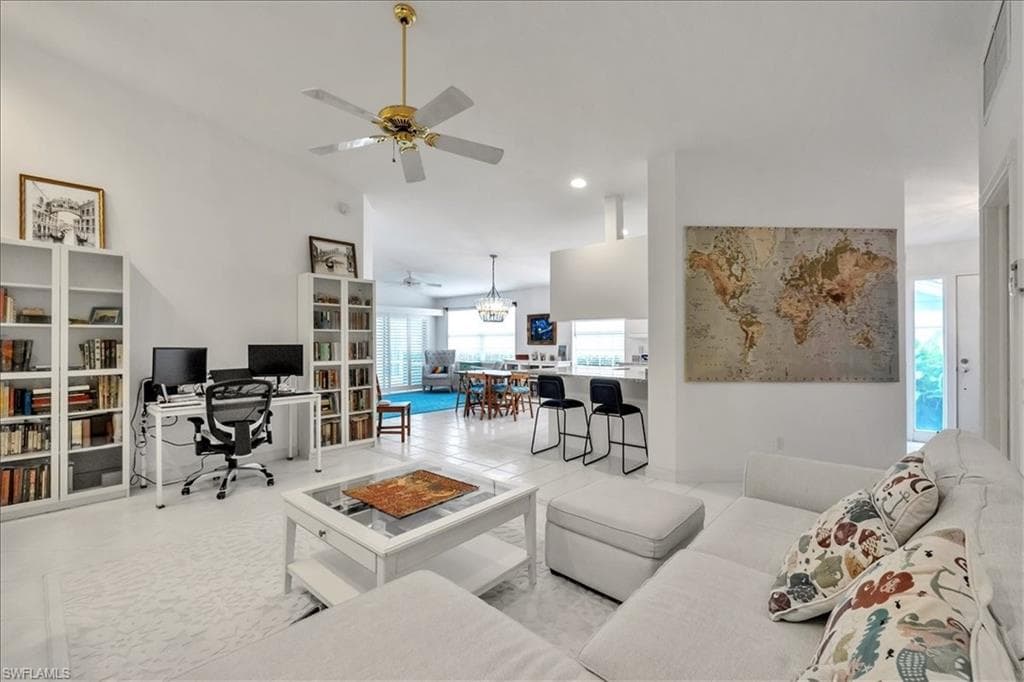 4055 Los Altos CT, NAPLES FL 34109-10